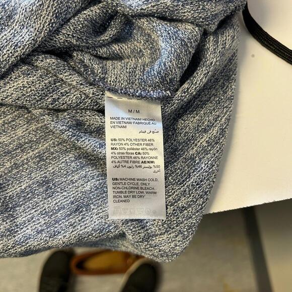 White House Black Market tank - Picture 4 of 4